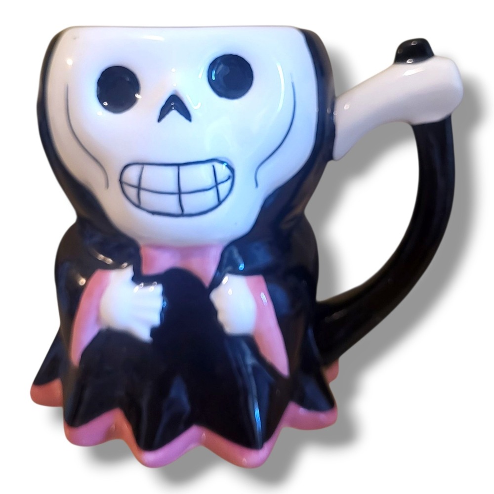 Hyde & EEK Target Halloween Grim Reaper Skull Mug 14.57 oz Earthenware